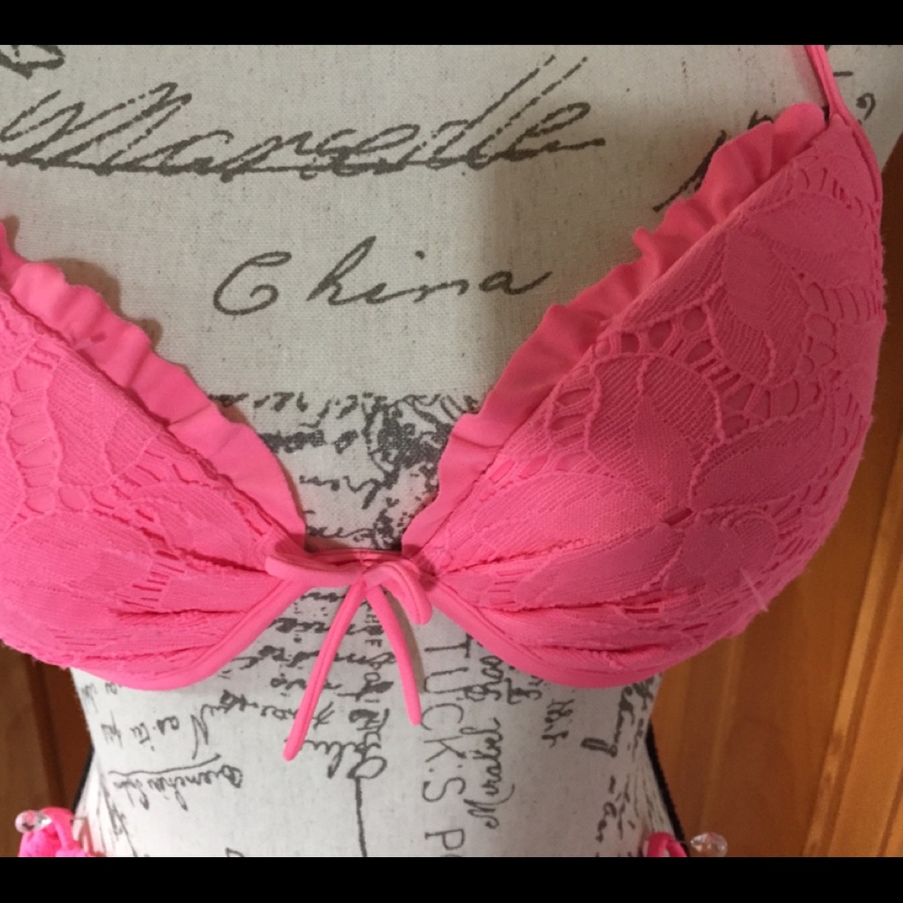 VS bathing suit - Picture 2 of 5